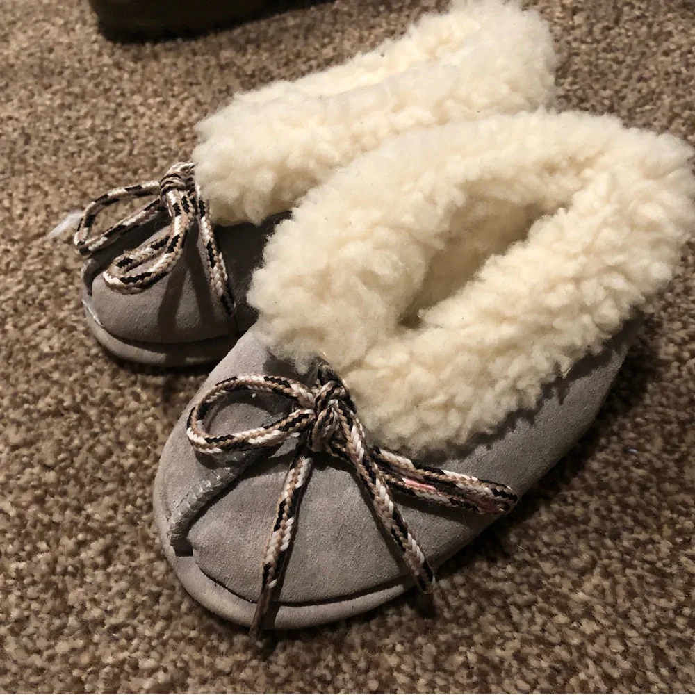 The Woolworks baby 5 unisex leather shearling wool sheepskin slippers moccasins